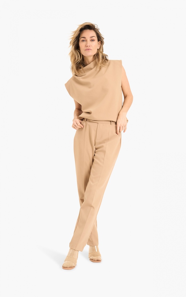 Top- Aimée the label